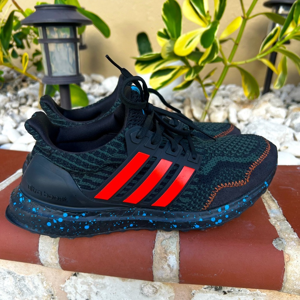 ADIDAS ULTRABOOST 5.0 DNA